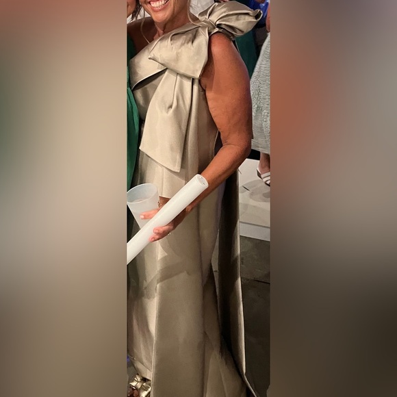 Sachin and Babi Formal Gown - Picture 1 of 4